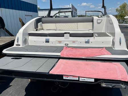 Bayliner DX 2250 image