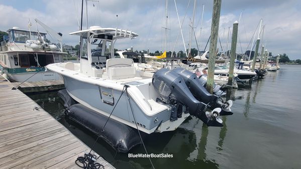 Sea Hunt Gamefish 27 Forward Seating image