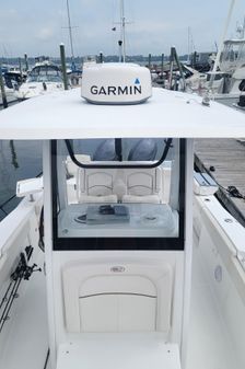 Sea Hunt Gamefish 27 Forward Seating image