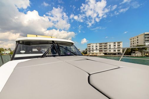Jeanneau NC 1095 Weekender image