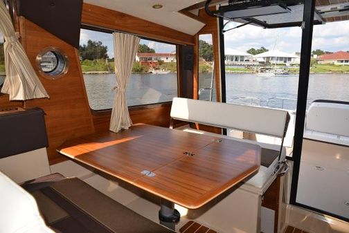 Ranger-tugs 29-COMMAND-BRIDGE image
