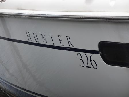 Hunter 326 image