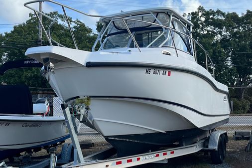 Boston-whaler 255-CONQUEST image