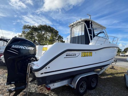 Boston-whaler 255-CONQUEST image