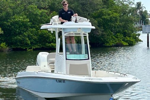 Boston Whaler 240 Dauntless Pro image