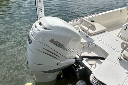 Boston Whaler 240 Dauntless Pro image