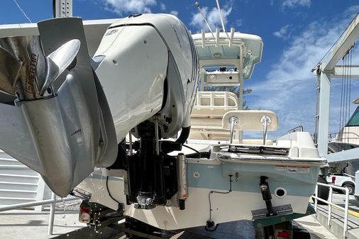 Boston Whaler 240 Dauntless Pro image