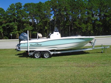 NauticStar 211 Hybrid image