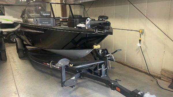 Tracker Targa V-19 WT 