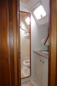 Hunter 460 image