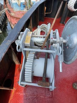 Commercial MODEL-BOW-TUG image