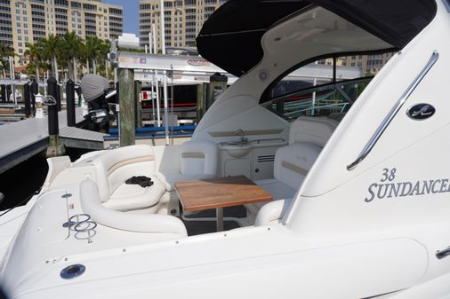 Sea Ray Sundancer 380 image