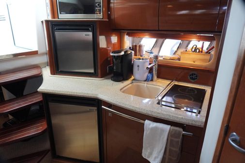 Sea Ray Sundancer 380 image