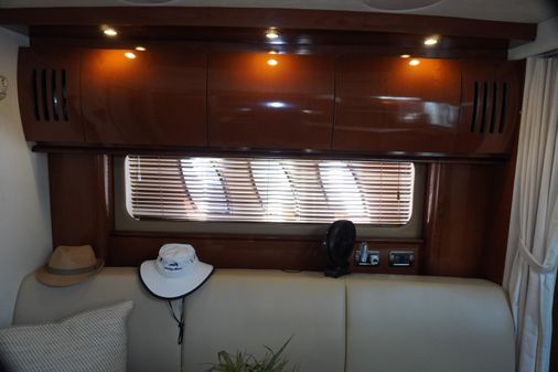 Sea Ray Sundancer 380 image