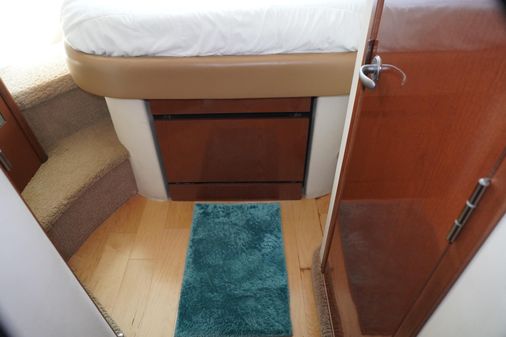 Sea Ray Sundancer 380 image