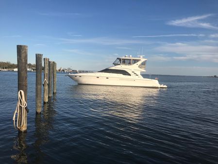 Sea Ray 560 Sedan Bridge image
