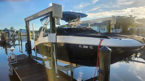 Sea Ray SDX 250 Outboard image