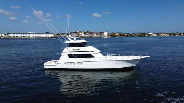 Hatteras 65