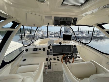 Sea Ray 580 Sedan Bridge image