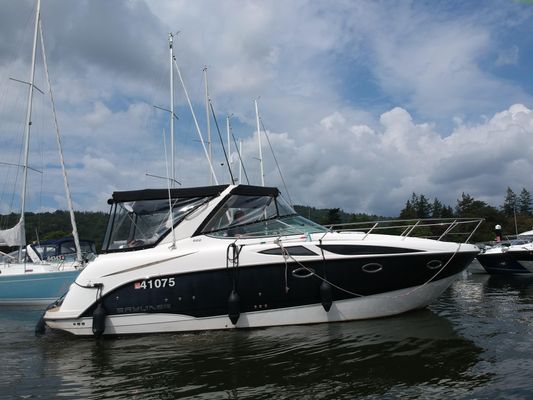 Bayliner 320 - main image
