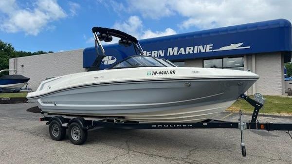 Bayliner VR6 Bowrider 