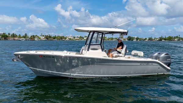 Cobia 262 Center Console 