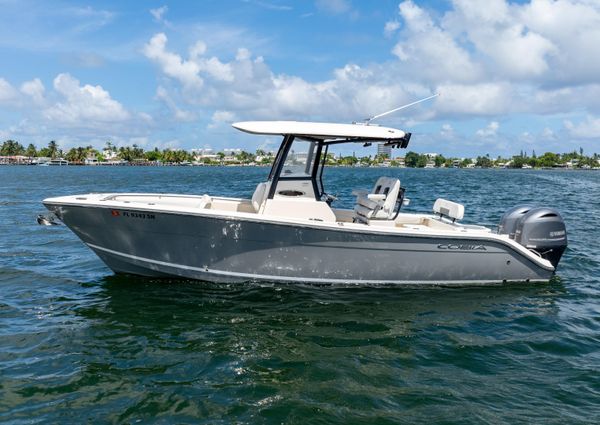 Cobia 262 Center Console image