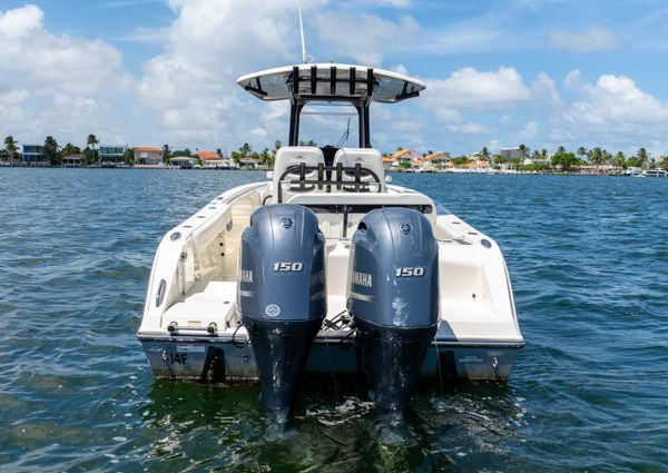 Cobia 262 Center Console image