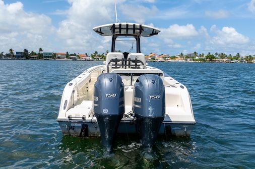 Cobia 262 Center Console image