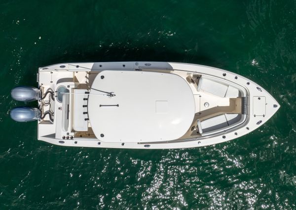 Cobia 262 Center Console image