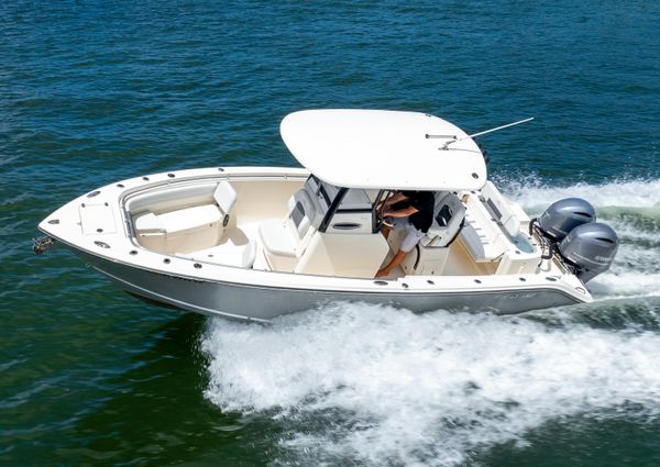 Cobia 262 Center Console image