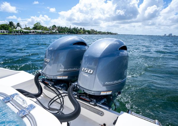 Cobia 262 Center Console image