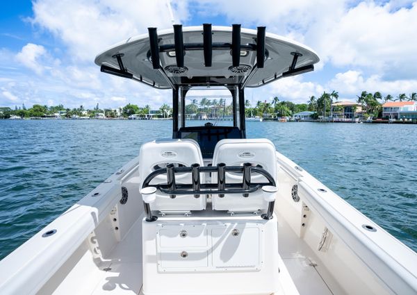 Cobia 262 Center Console image