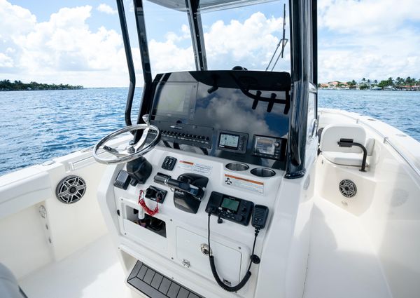 Cobia 262 Center Console image