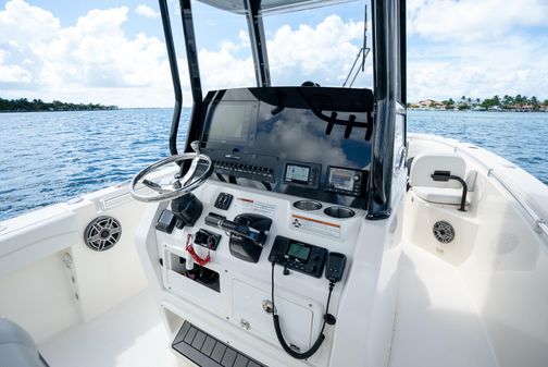 Cobia 262 Center Console image