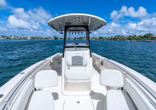 Cobia 262 Center Console image