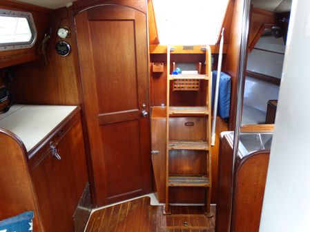 Ericson 32-200 image