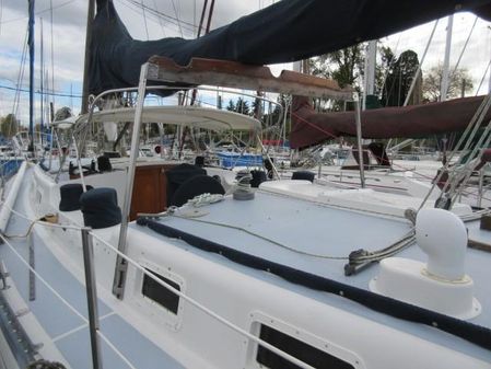 Spencer 55 (EXTENDED) Center Cockpit Sloop image