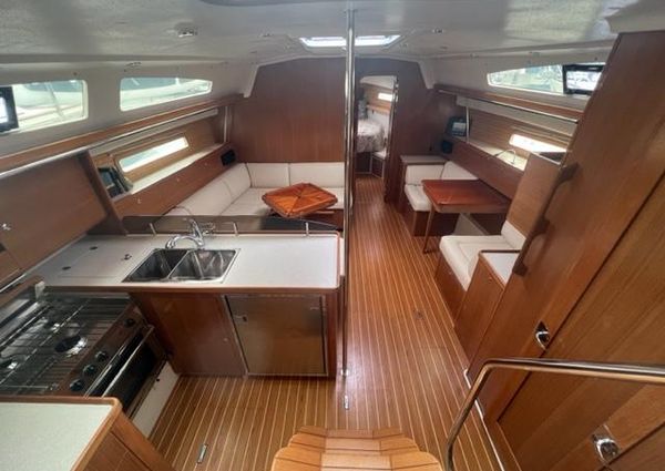 Catalina 425 image