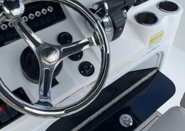 Sea-pro 259-CENTER-CONSOLE image