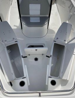 Sea-pro 259-CENTER-CONSOLE image