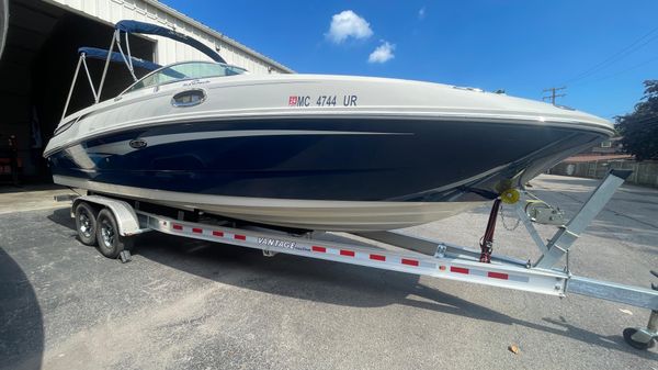 Sea Ray 280 Sundeck 