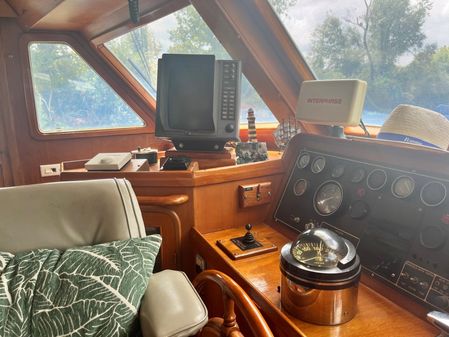 Angel Med Yacht Cockpit Pilothouse image