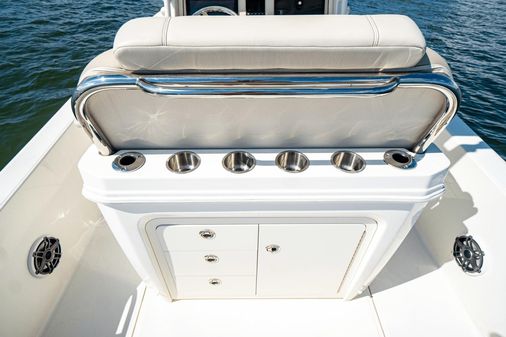 Boston Whaler 250 Dauntless image