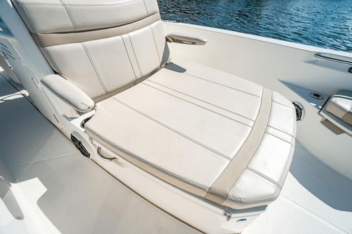 Boston Whaler 250 Dauntless image