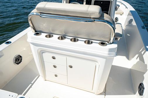 Boston Whaler 250 Dauntless image