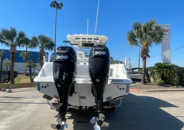 Boston Whaler 320 Outrage image