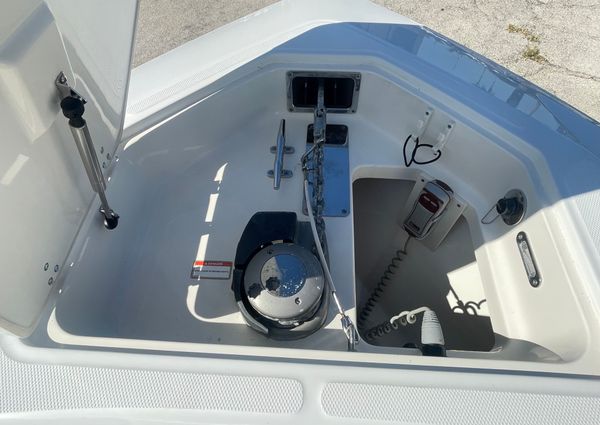 Boston Whaler 320 Outrage image