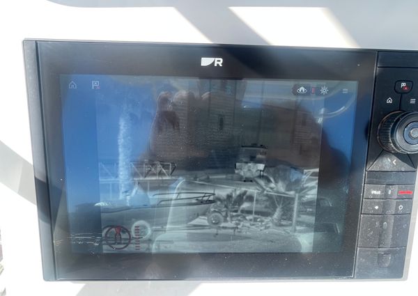 Boston Whaler 320 Outrage image