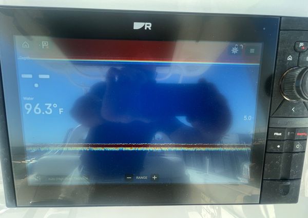 Boston Whaler 320 Outrage image